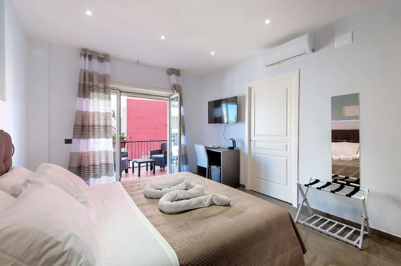 Garibaldi Rooms Portici 0*,  İtalya