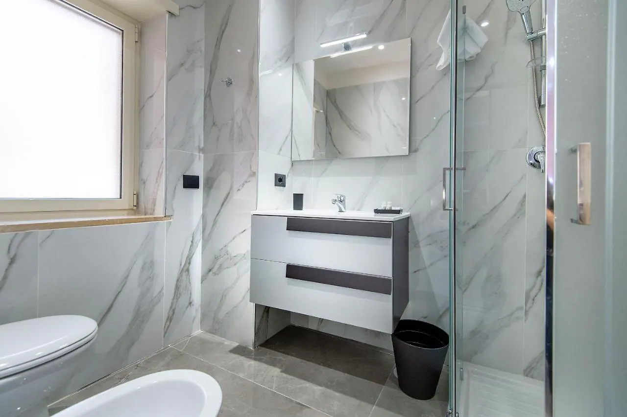 Garibaldi Rooms Portici Konukevi